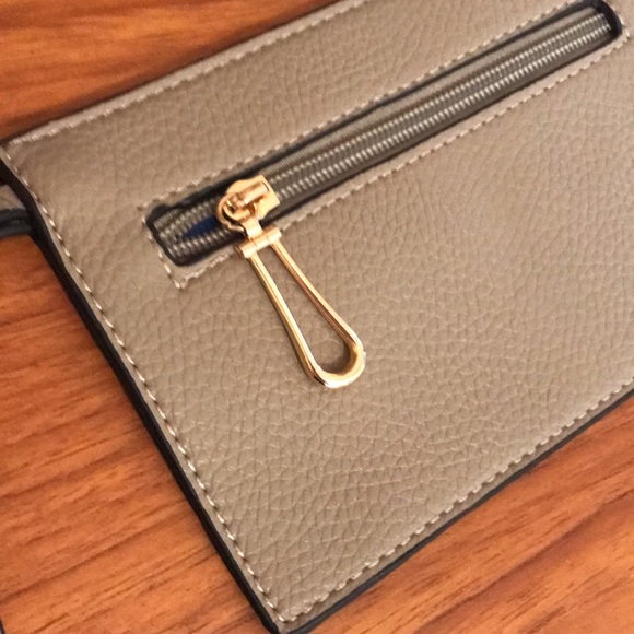 NWT-Vegan Smokey grey 4 piece satchel, pouch purse, key holder, rings! - Picture 5 of 14